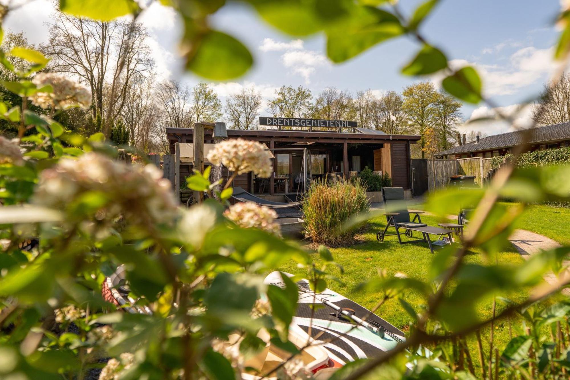 Drents Genieten - Lavendelheide Met Uitzicht Op Het Water Erm Exteriér fotografie